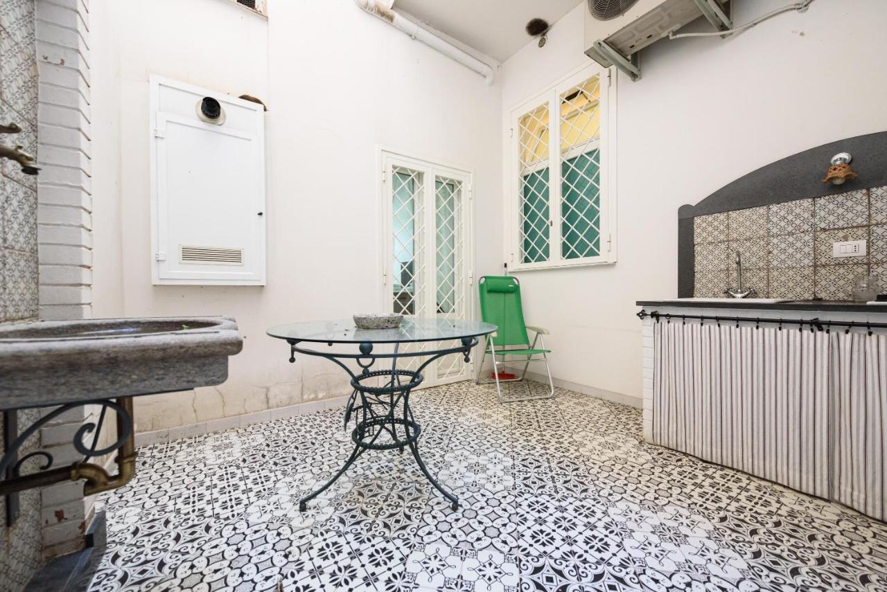 Palazzo Dello Spagnolo Naples
