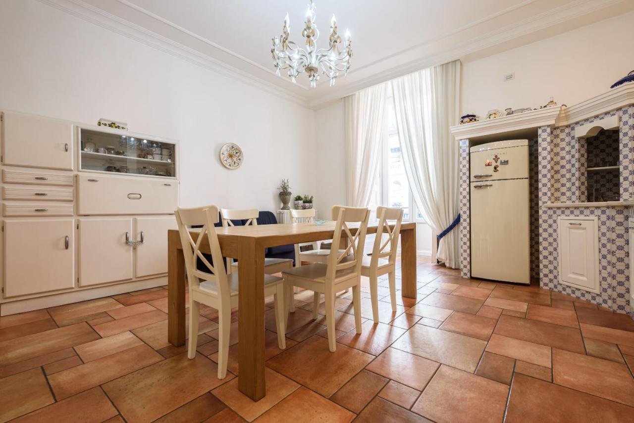 Palazzo Dello Spagnolo Apartment Naples