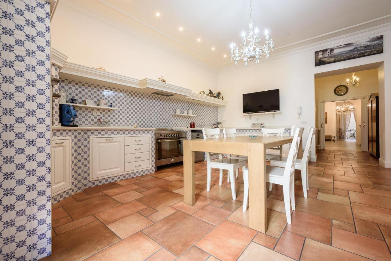 Apartment Palazzo Dello Spagnolo Naples